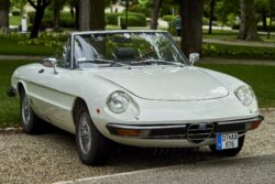 A legszebb nyitott autó – Alfa Romeo Spider 2000 (1977) dr. Gálig Judit